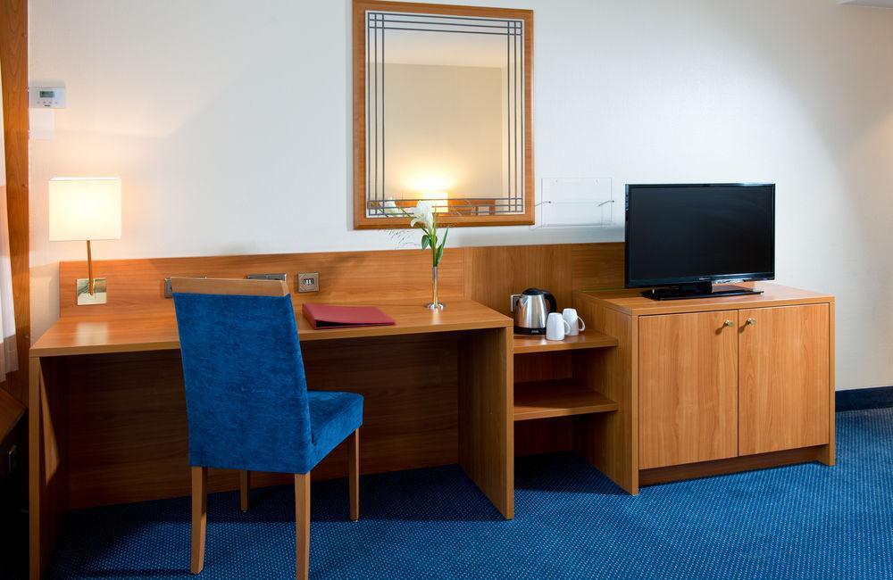 Leonardo Bonn Airport Hotel Cologne